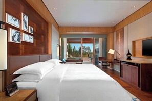Premium bedding, down duvets, in-room safe, desk
