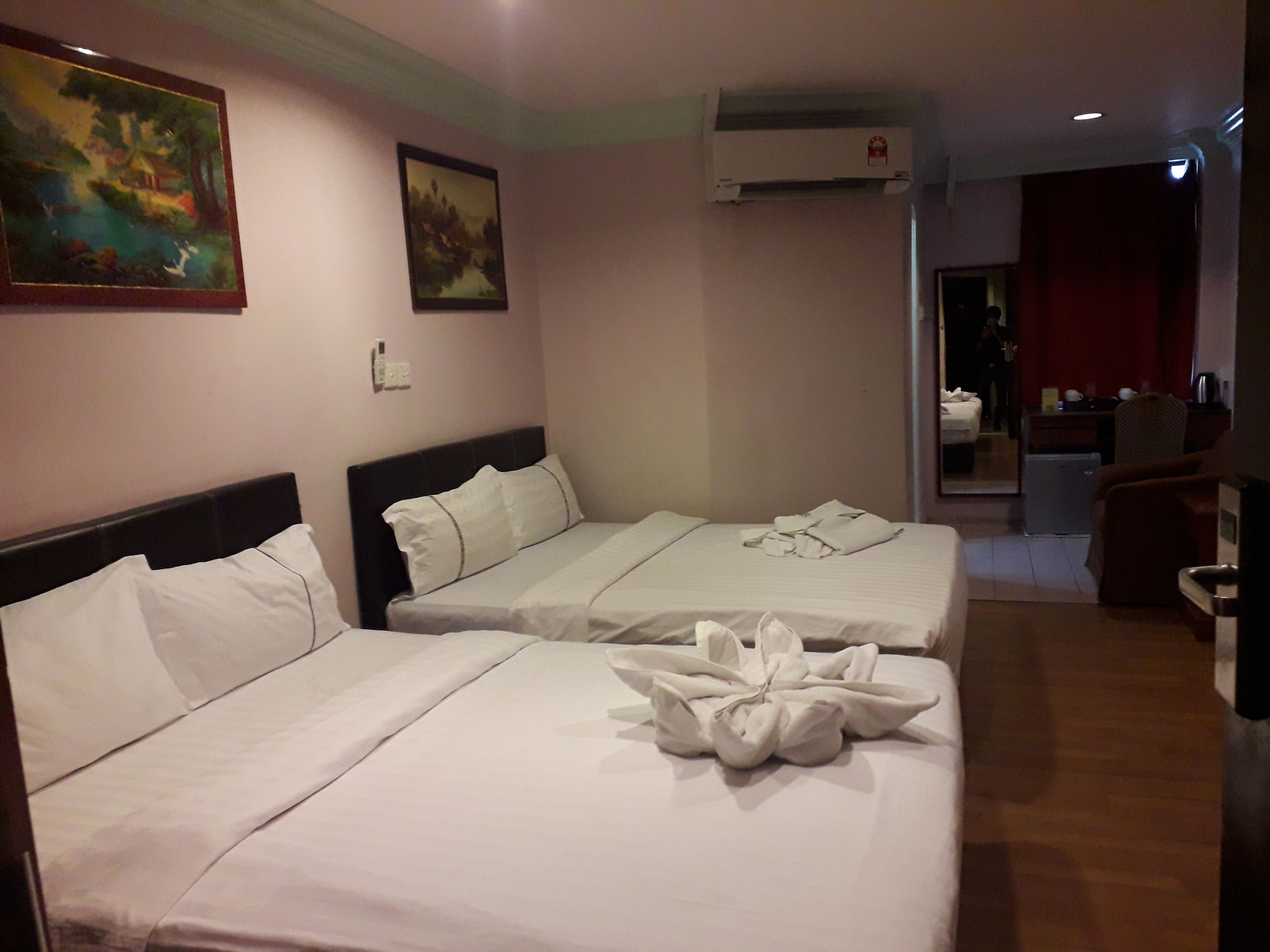 family twin queen | desk, soundproofing, iron/ironing board, bed sheets