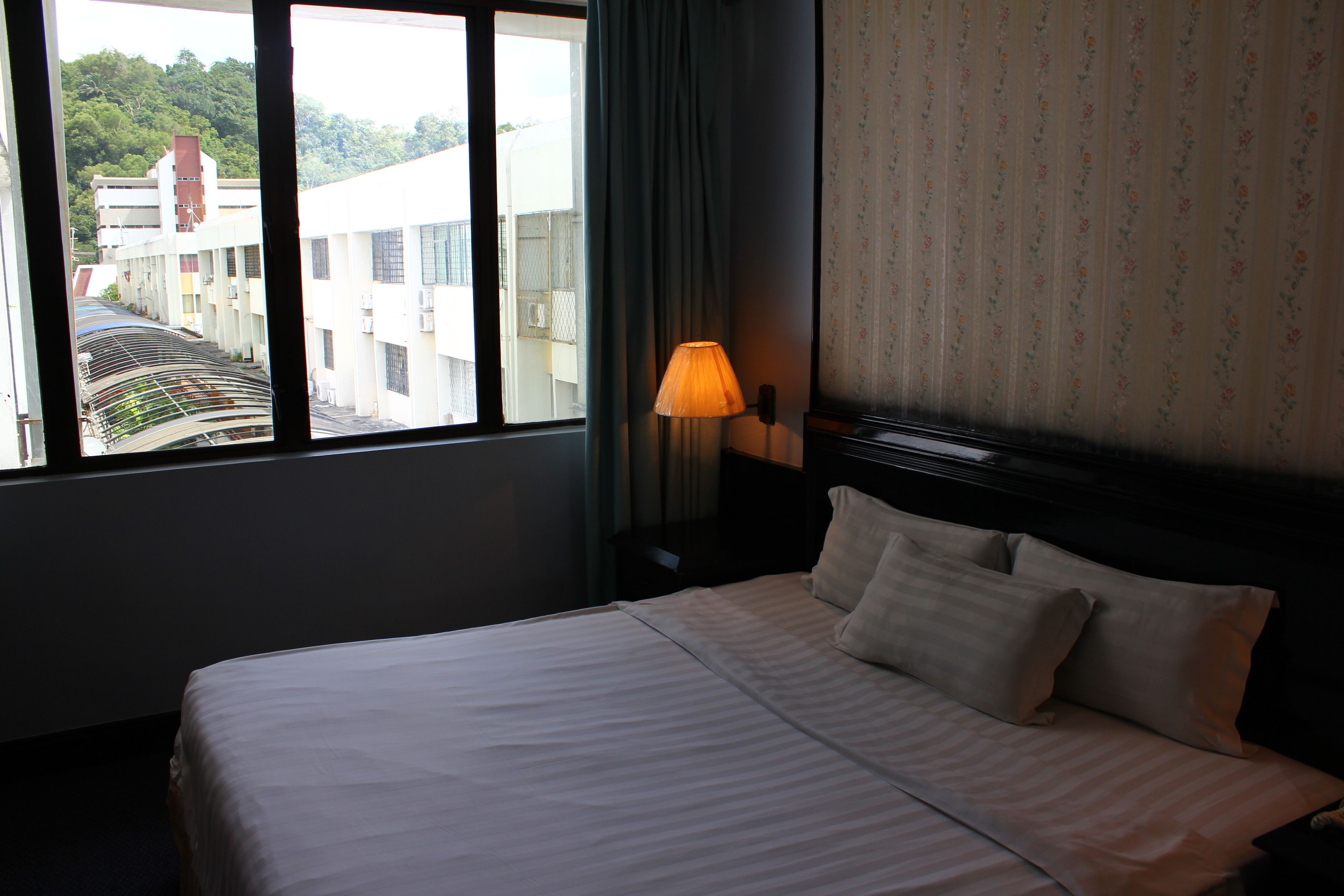 deluxe queen | view from room