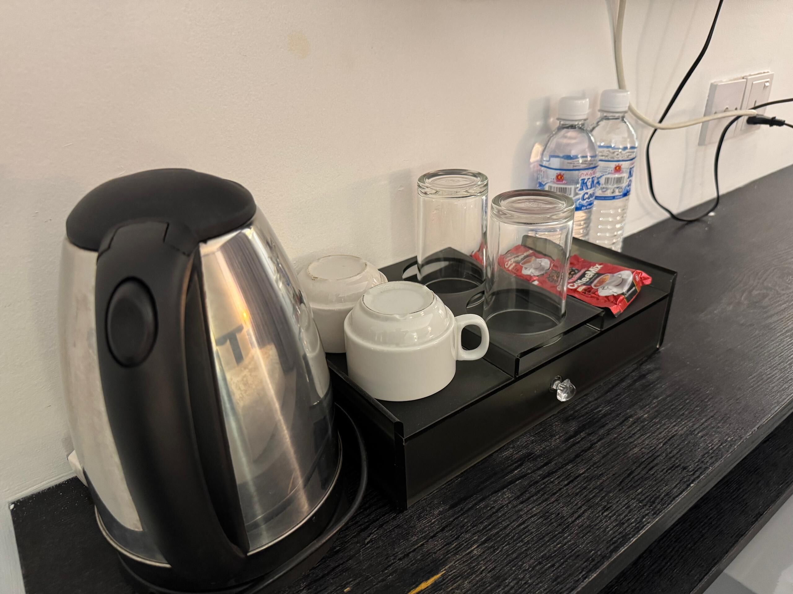 deluxe king | desk, soundproofing, iron/ironing board, bed sheets