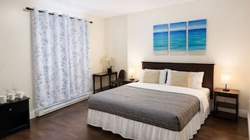 Kamar Deluks, 1 Tempat Tidur Queen, ensuite | Meja kerja, setrika/meja setrika, dan Wi-Fi gratis