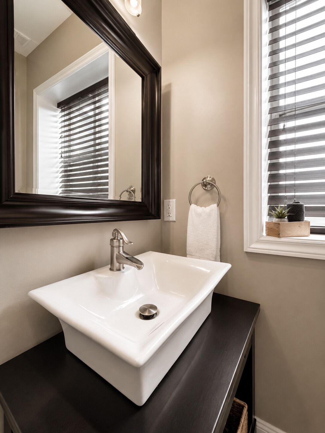Kamar Deluks, 1 Tempat Tidur Queen, ensuite | Kamar mandi | Perlengkapan mandi gratis, pengering rambut,  dan handuk