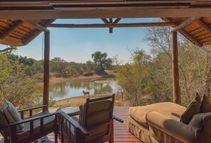 Suite | Balcony - Waterbuck Game Lodge (Bushbuckridge)