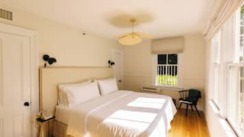 Frette Italian sheets, premium bedding, minibar, in-room safe