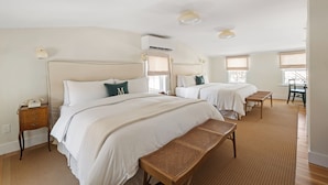Premier Double King Room | Frette Italian sheets, premium bedding, minibar, in-room safe - The Maidstone (East Hampton)