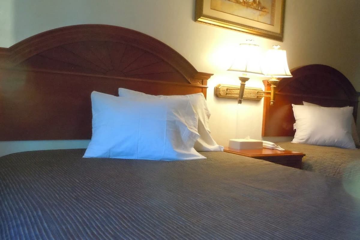 Standard Queen Room, 1 Queen Bed | WiFi (free), bed sheets