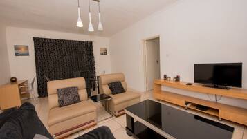 Apartment, 2 Bedrooms | Premium bedding, down duvets, free minibar, blackout curtains