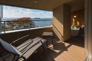 Corner Suite, Semi Open-air Bath | Terrace/patio