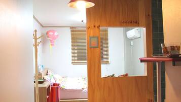 デラックス ダブルルーム | デスク、アイロン / アイロン台、WiFi (無料)