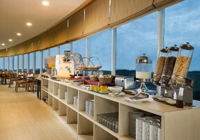 供应早餐，中国菜