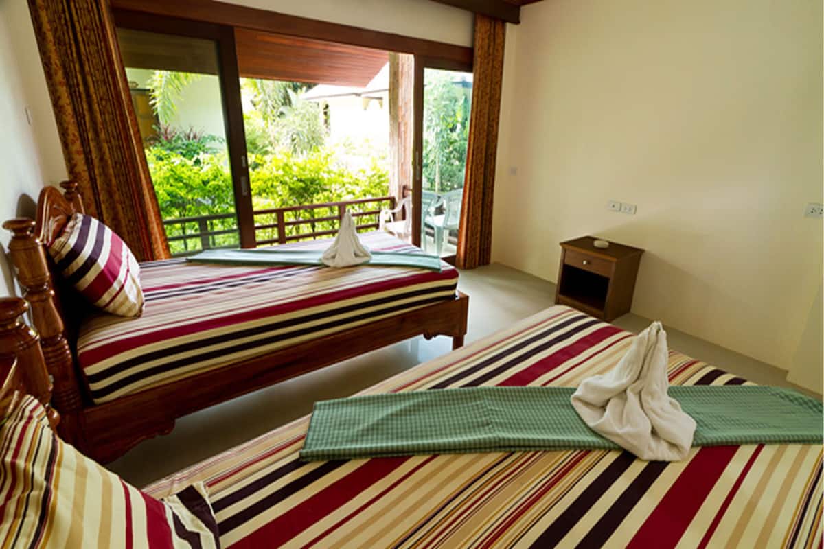 Fan Room | Rollaway beds, free WiFi