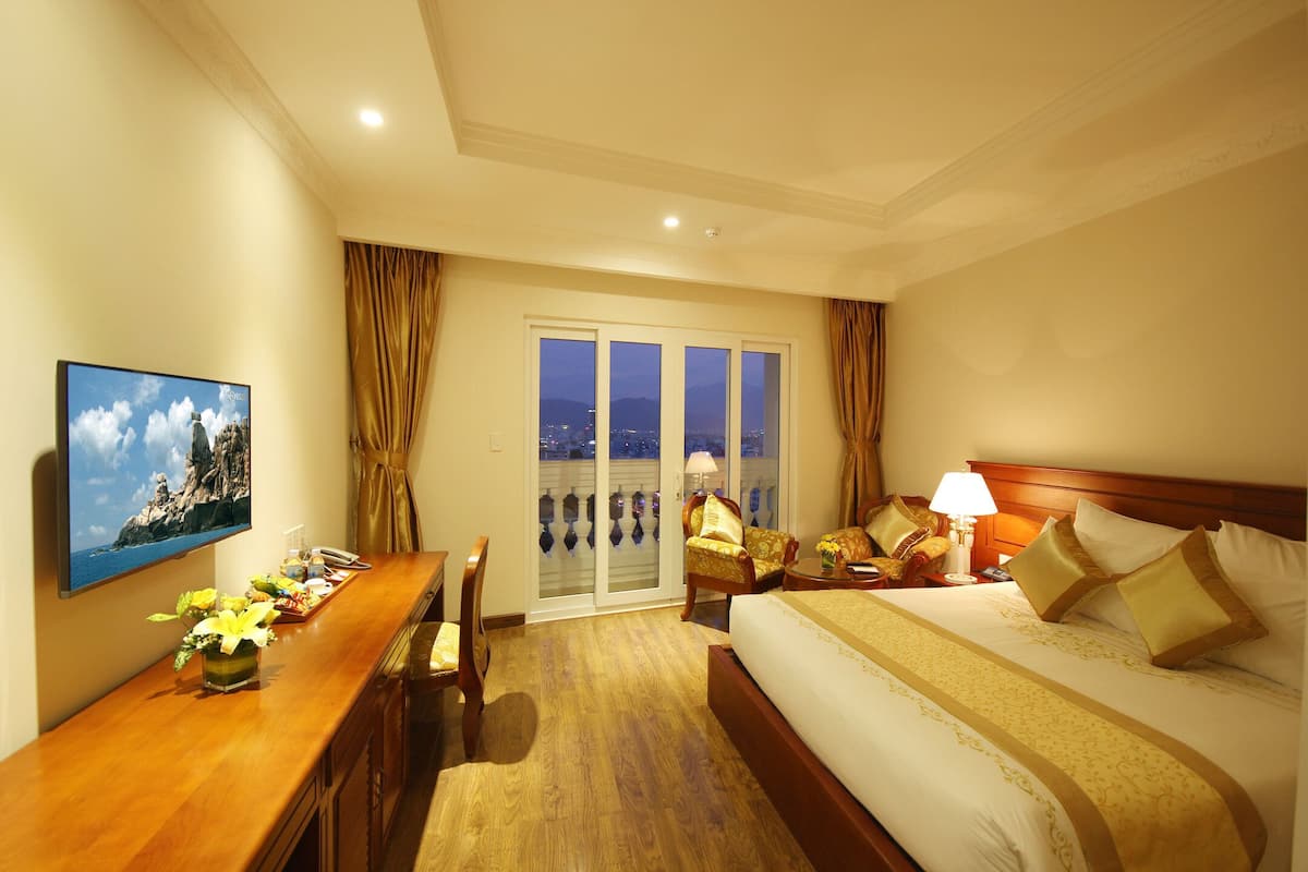 1 Schlafzimmer, hochwertige Bettwaren, Minibar, Zimmersafe