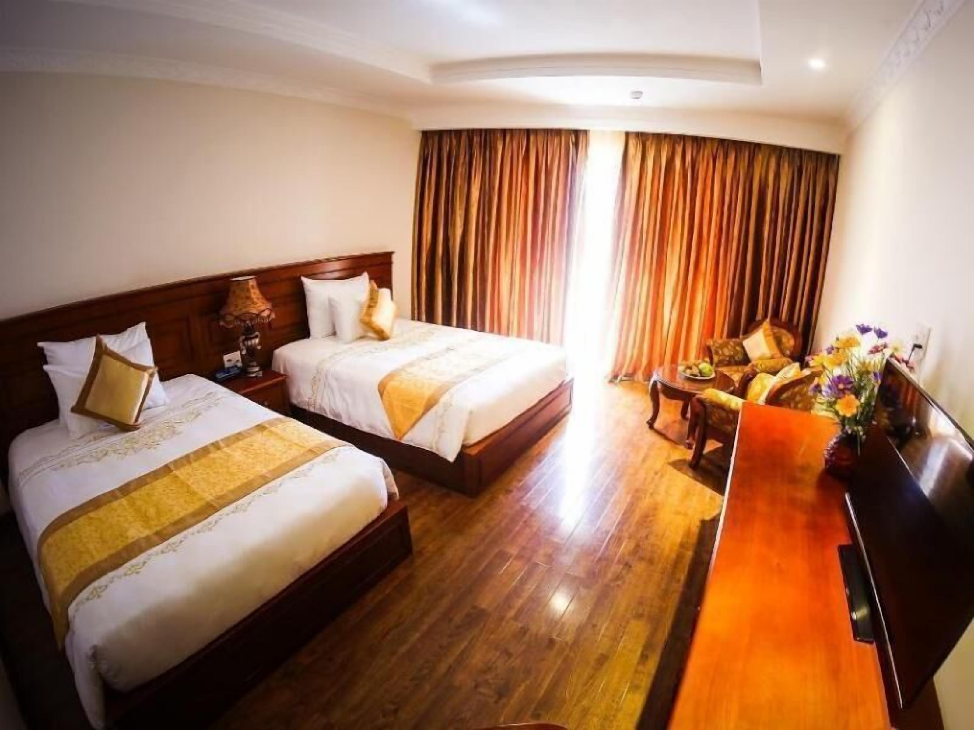 Premium bedding, minibar, in-room safe, desk