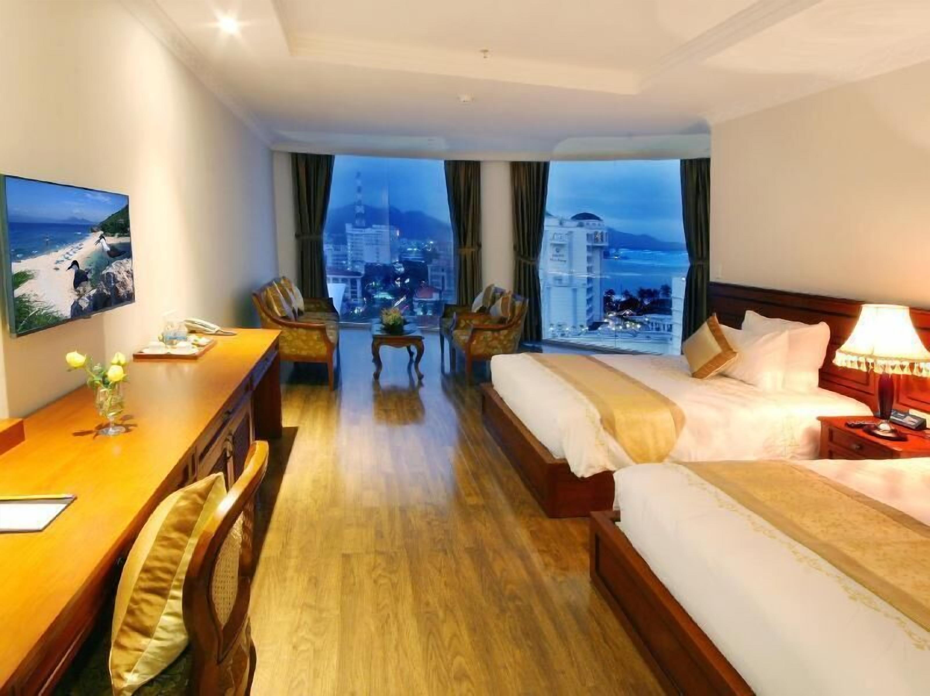 Premium bedding, minibar, in-room safe, desk