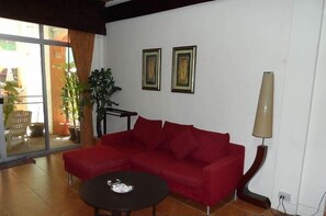 Una televisión de pantalla plana