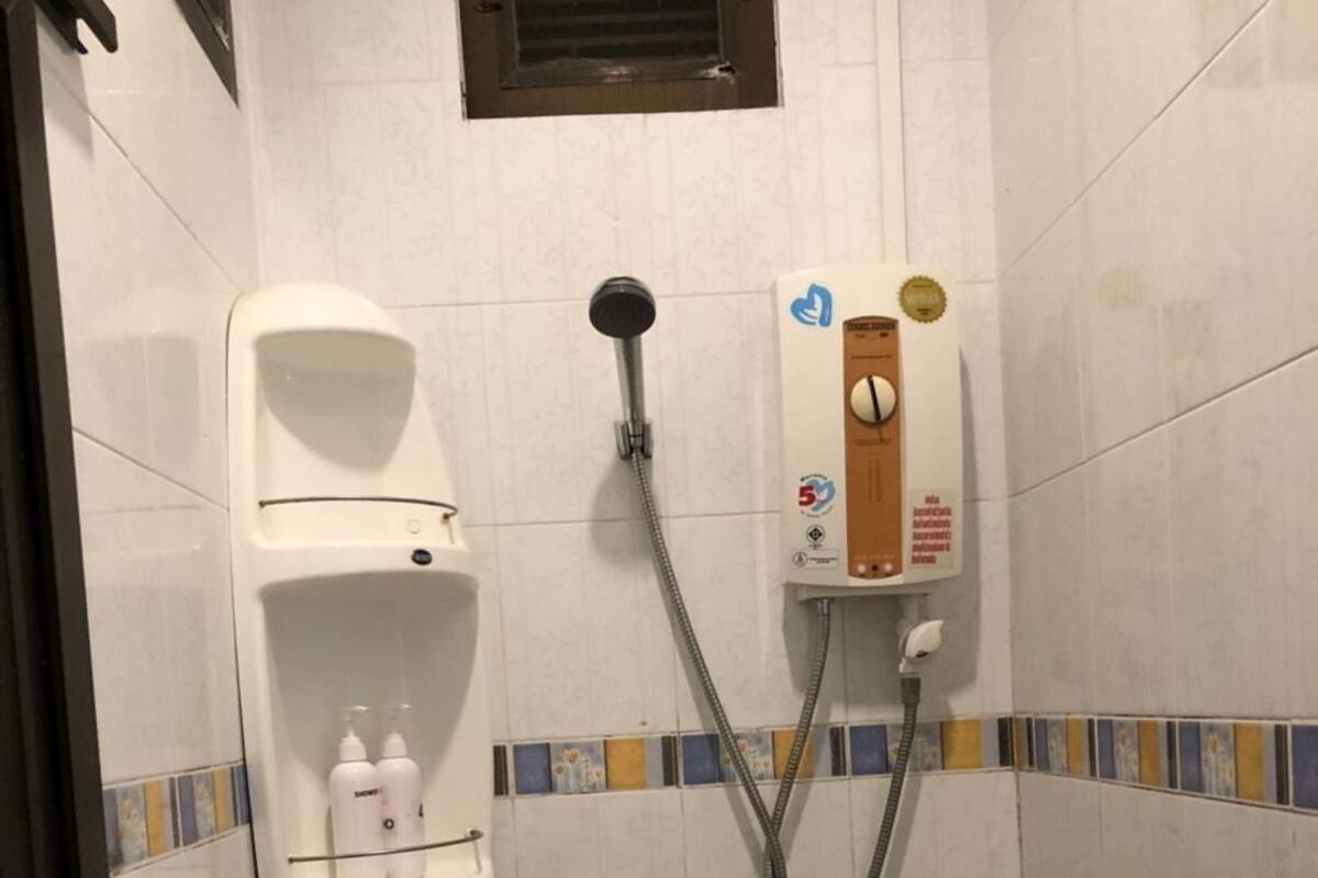 In-room safe, desk, WiFi (free)
