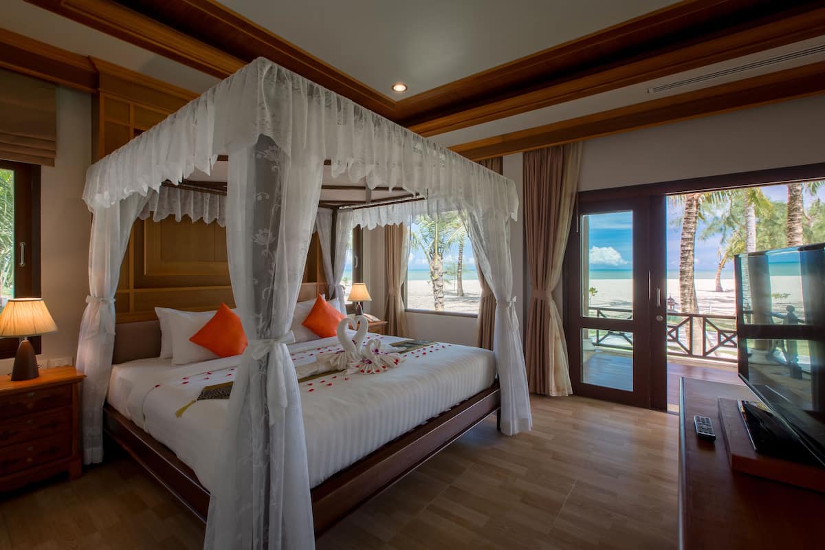 sunset beach side villa | beach/ocean view