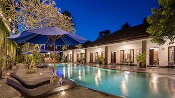 Outdoor pool, pool umbrellas, pool loungers