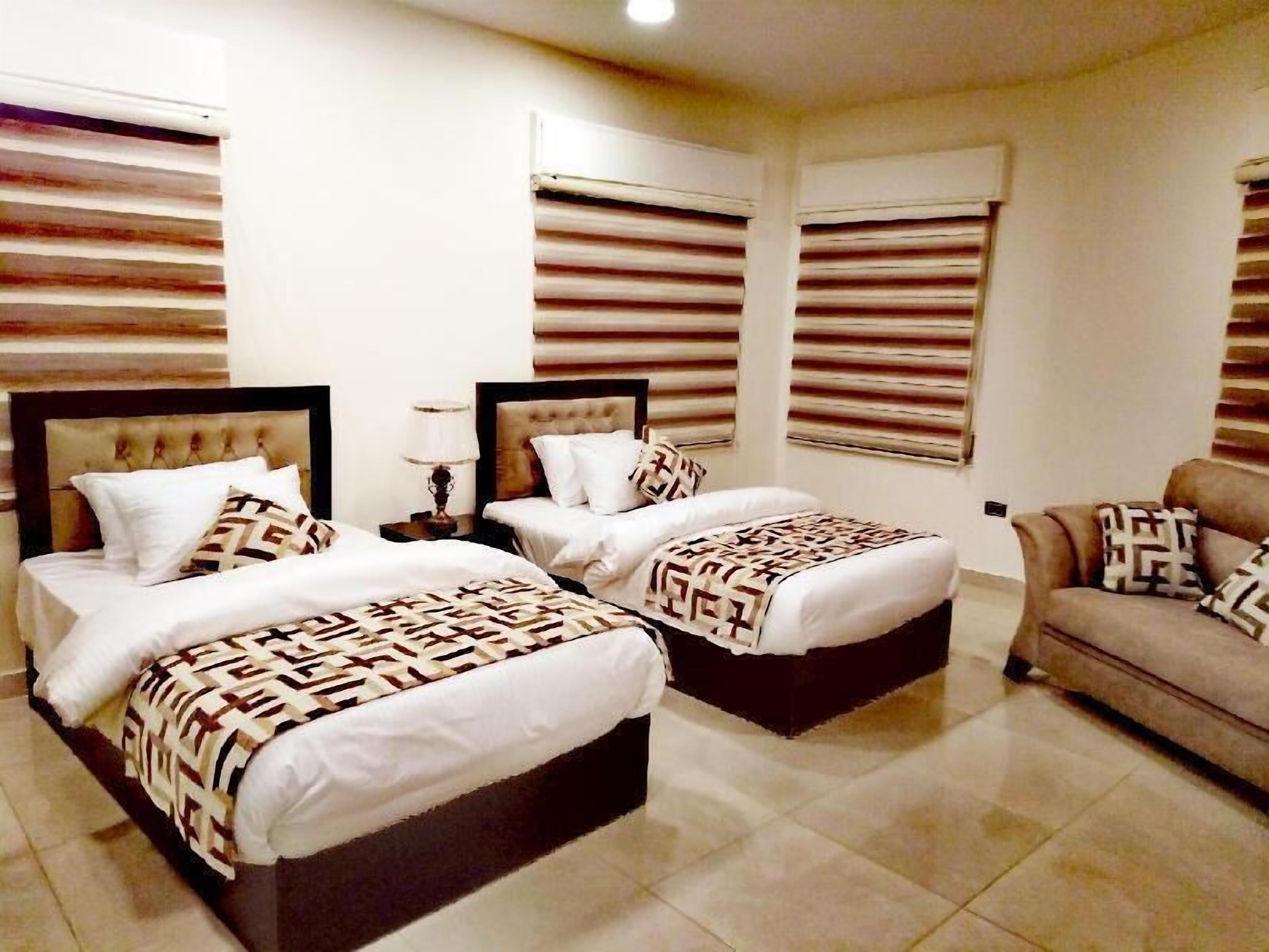 Hypo-allergenic bedding, desk, soundproofing, free WiFi