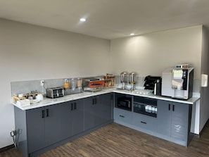 Free daily continental breakfast