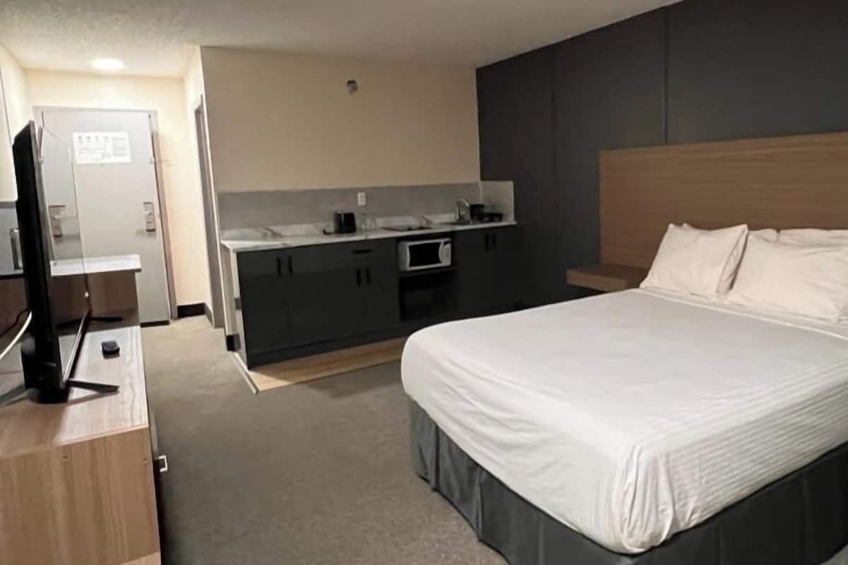 Chambre Triple Familiale | Literie hypoallergénique, bureau