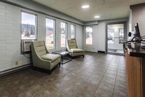 Lobby - SureStay by Best Western Smithers (Smithers)