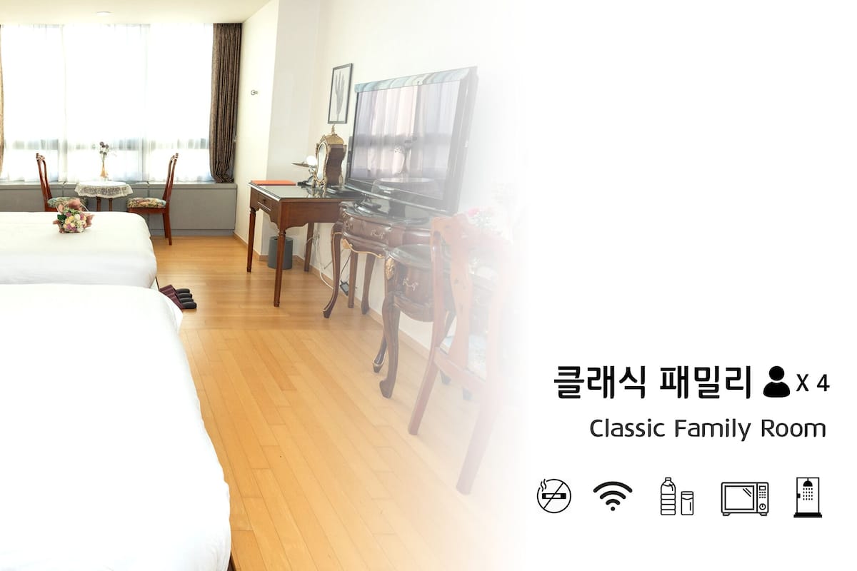 Classic Twin Room | Memory foam beds, individually decorated, individually furnished, desk