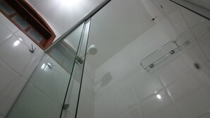 Standardværelse til 4 personer (Ventilador) | Badeværelse | Bruser, hårtørrer, håndklæder