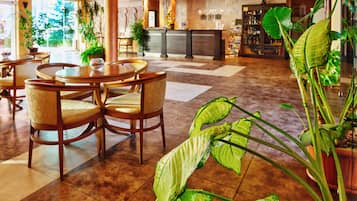 Lobby-Lounge