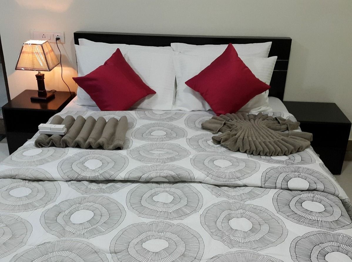 Premium bedding, pillow-top beds, individually furnished, free WiFi