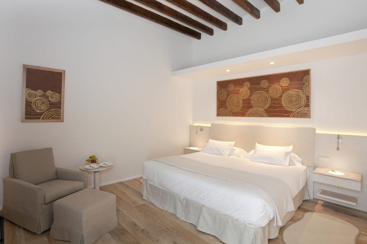 1 bedroom, minibar, in-room safe, individually decorated