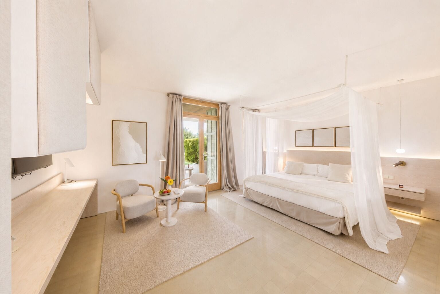 Junior-Suite, Terrasse (Superior) | Minibar, Zimmersafe, individuell dekoriert, Schreibtisch
