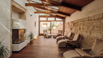 Salas de tratamientos para parejas, sauna, bañera de hidromasaje