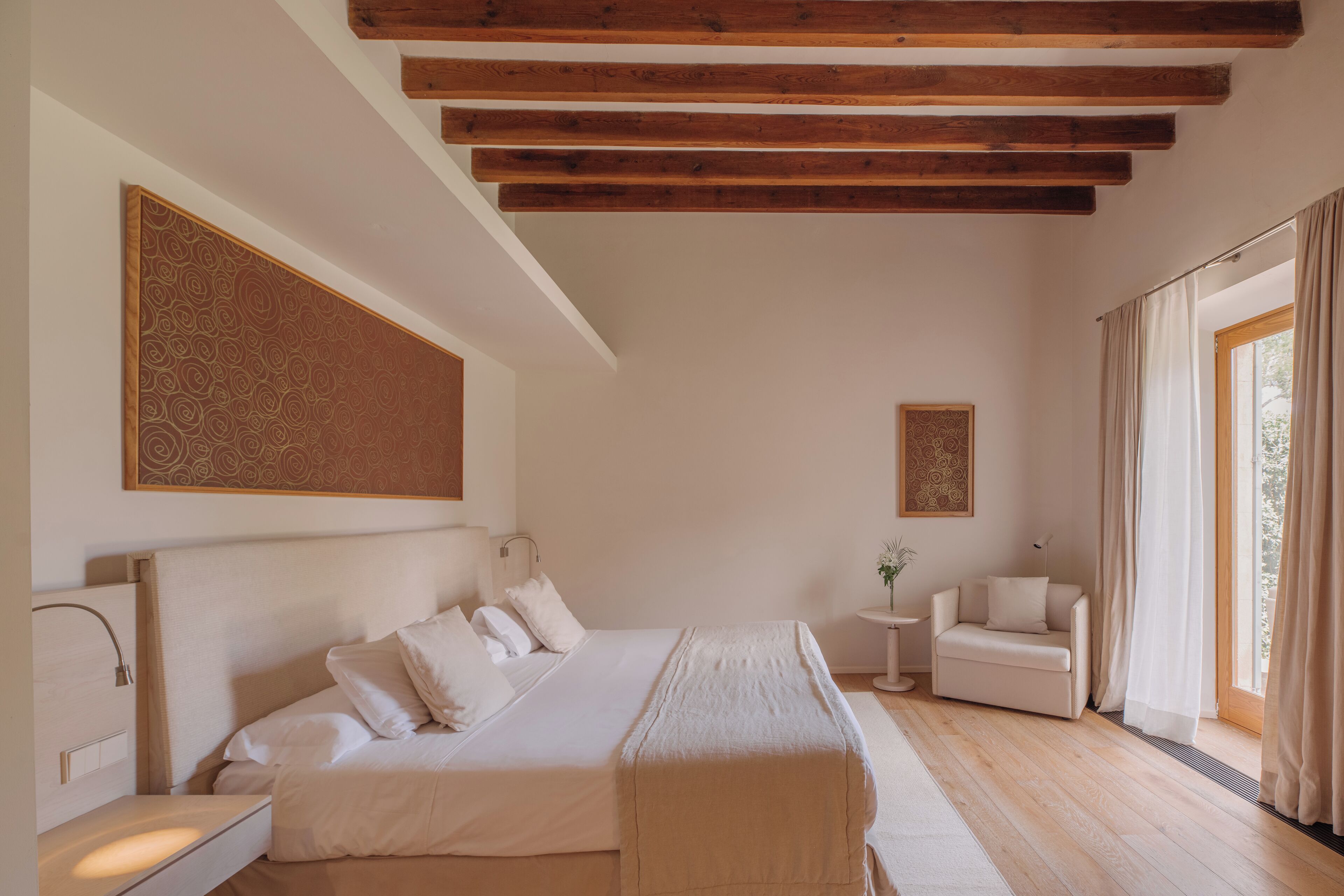 豪華雙人房, 露台 | 迷你吧、客房內保險箱、獨特裝潢、書桌