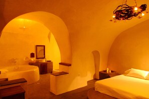 Caja de seguridad en la habitación y decoración personalizada