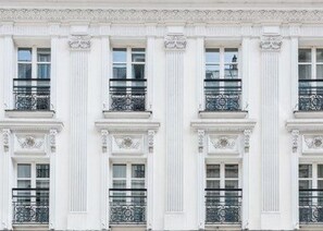 Exterior - Hôtel du Romancier (Paris)