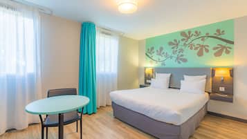 Camera doppia | 1 camera, una cassaforte in camera, una scrivania, insonorizzazione