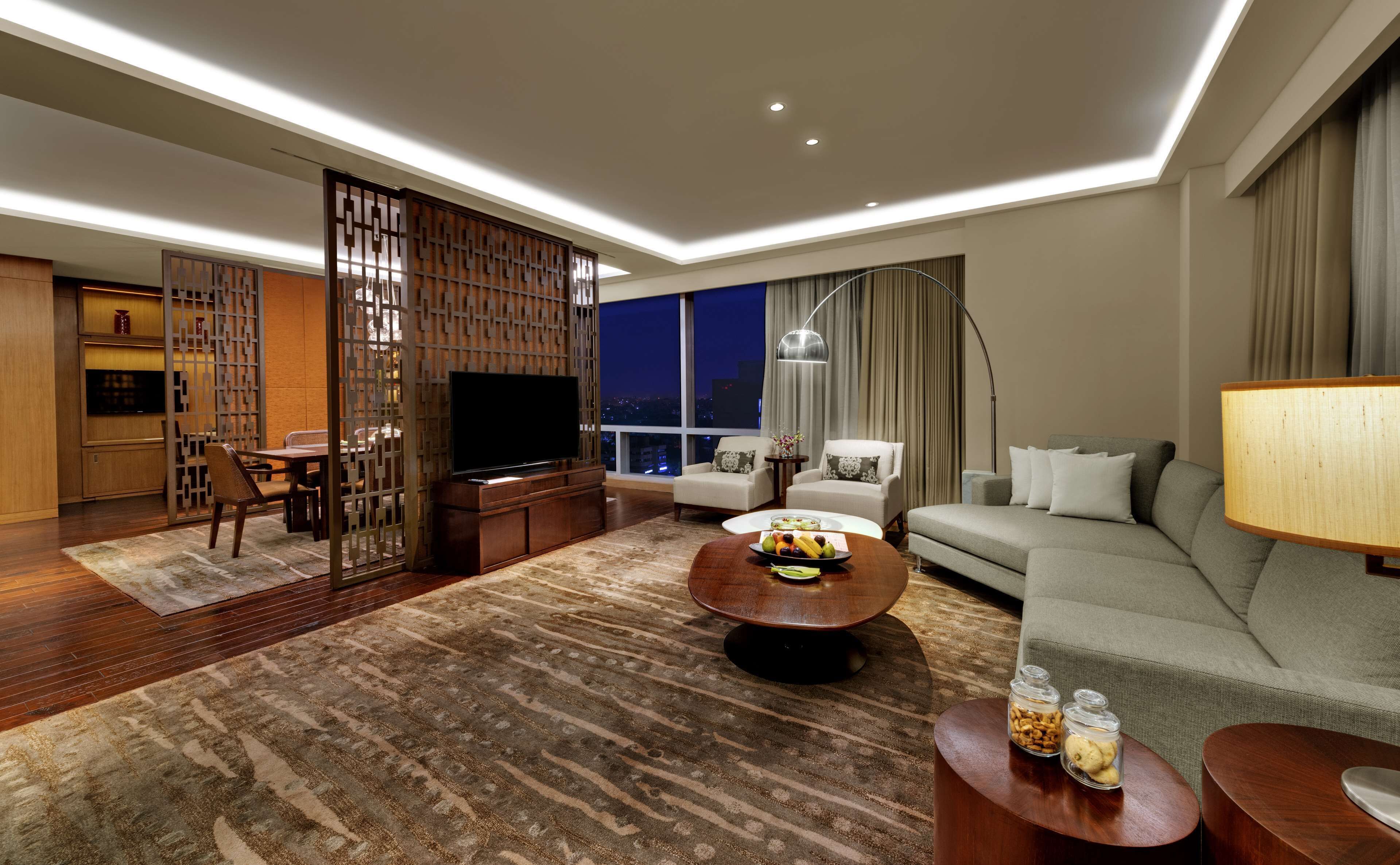 1 bedroom, premium bedding, minibar, in-room safe