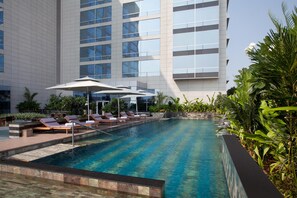 Pool - Hyatt Regency Ahmedabad (Ahmedabad)
