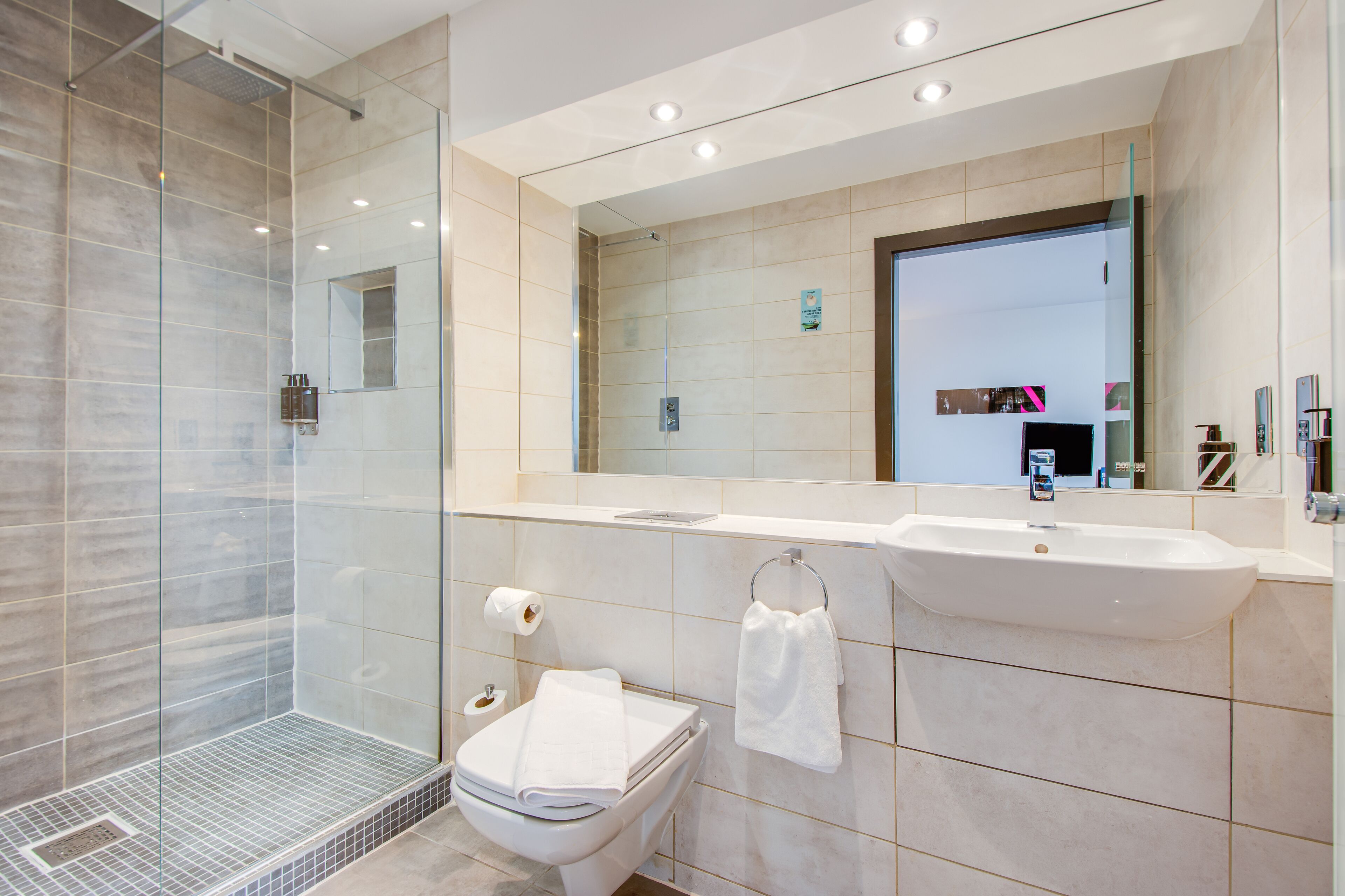 Foto - Roomzzz Chester City