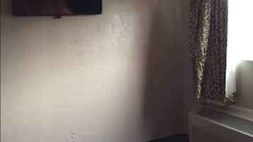 高档床上用品、办公桌、免费 WiFi、床单