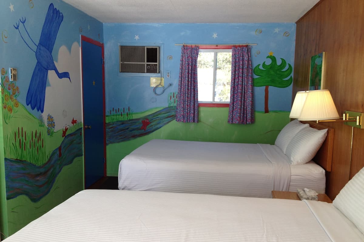 Standard Double Room, Non Smoking | 1 bedroom, individually decorated, individually furnished, desk