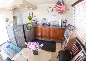 Lobby - Pismo Beachwalker Inn & Suites (Pismo Beach)