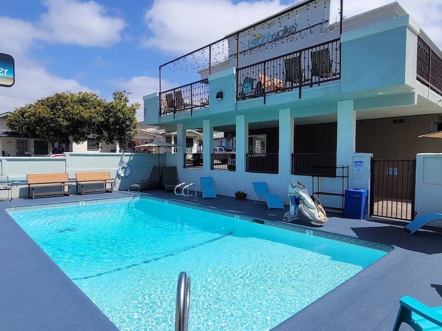Outdoor pool, open 10:00 AM to 8:00 PM, pool umbrellas, sun loungers