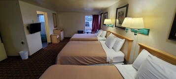 Family Triple Room, Multiple Beds | Desk, free WiFi, bed sheets