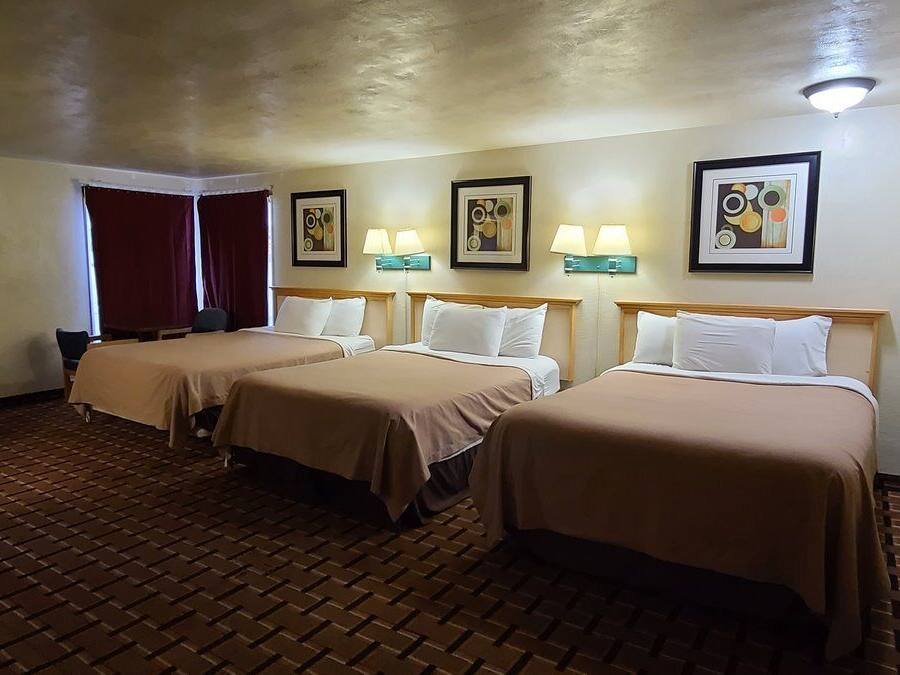 Family Triple Room, Multiple Beds | Desk, free WiFi, bed sheets