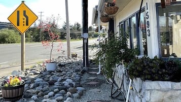 Vista frontal de la propiedad