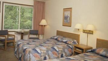 Blackout drapes, free WiFi, bed sheets