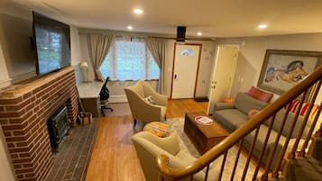 Suite Deluxe | 2 camere, con stile personalizzato, una scrivania, tende oscuranti