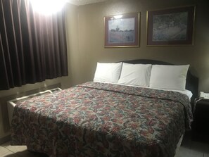 Room, 1 King Bed, Accessible, Non Smoking with Refrigerator and Microwave | 1 bedroom, desk, free WiFi, bed sheets
